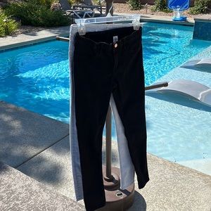 Name/Nom Girl’s Jeans (2), Size 11/12